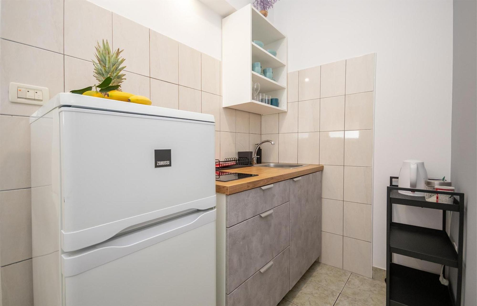 Apartments Ivan - With Parking Omis Bagian luar foto