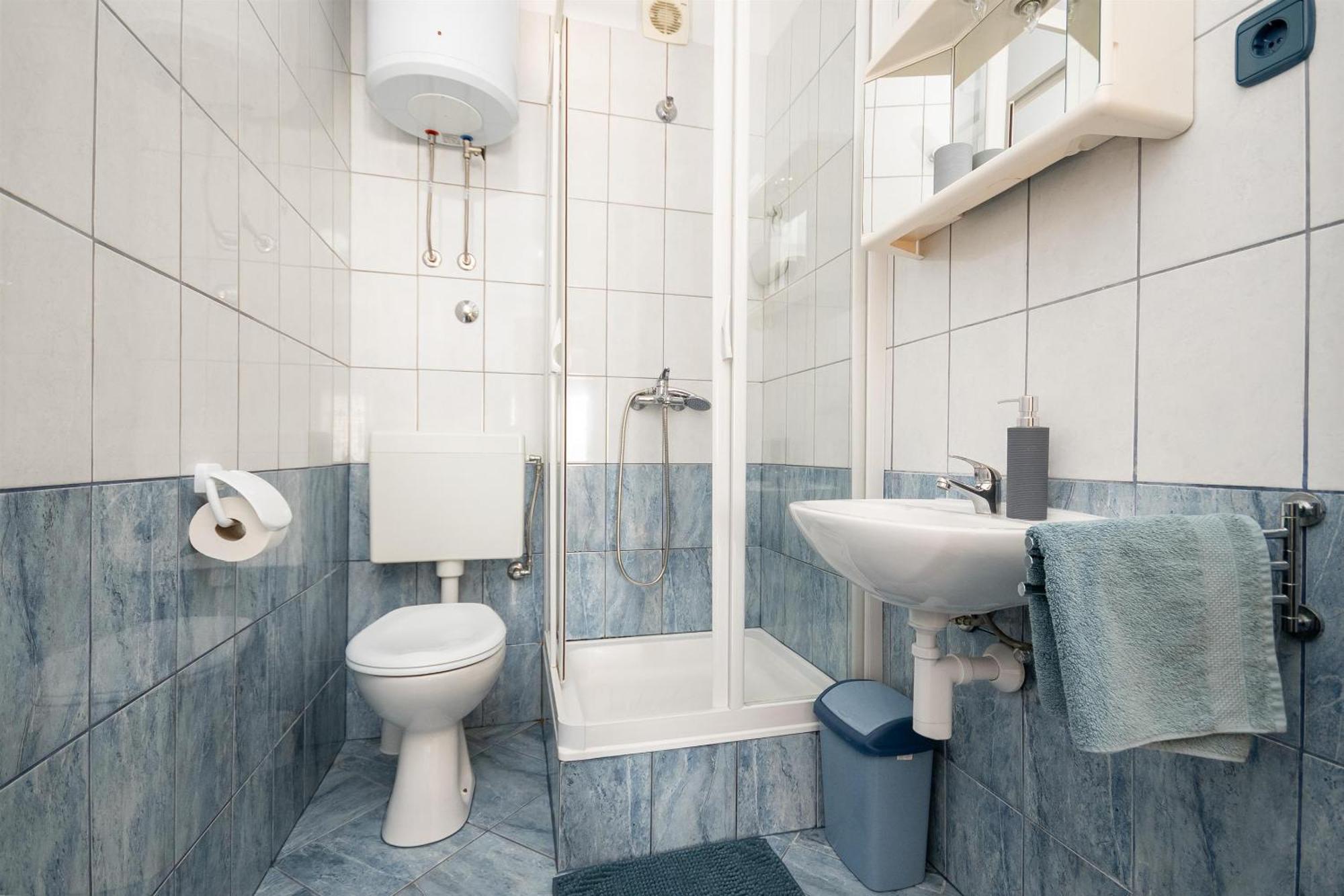 Apartments Ivan - With Parking Omis Bagian luar foto